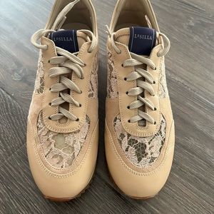 Lesilla women sneakers, size 6. Used only 2 times With box.